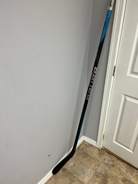 Used Senior Right Handed Bauer Nexus Sync Hockey Stick P92