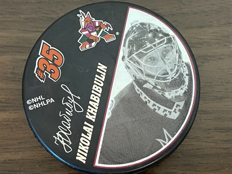 Phoenix Coyotes Official Game Puck | SidelineSwap