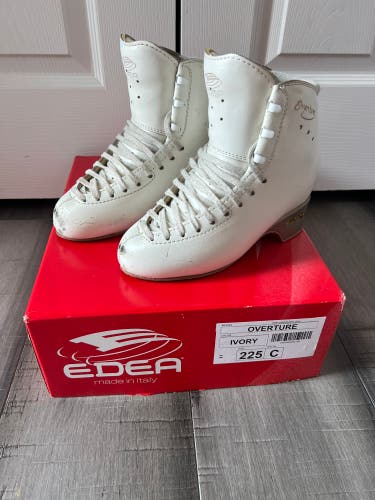 EDEA OVERTURE Size 225-C  Figure Skates