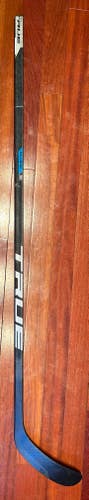 Barely Used True X-Core 9 Hockey Stick (Senior, 95 Flex, RH, TC2)