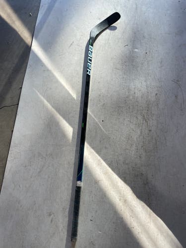 Senior Right Handed P88 Nexus Geo Hockey Stick