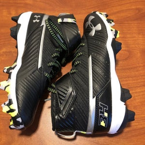 Under Armour Boys 1.5 Y Cleats Athletic Shoes Baseball Football High Top Harper