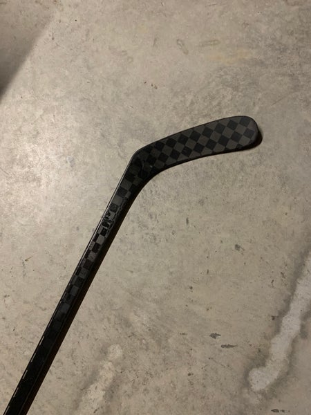 Senior Right Handed Zetterberg PM9 S19 Hockey Stick | SidelineSwap