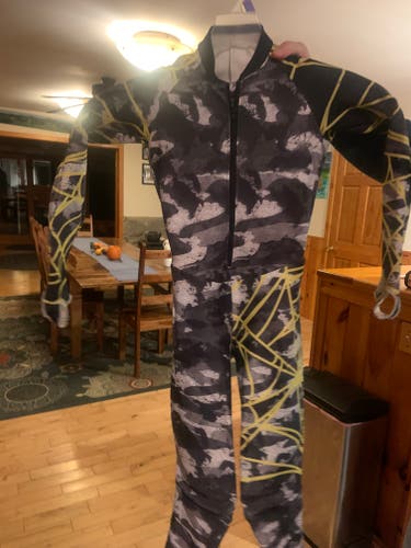 Unisex New Medium Spyder Ski Suit