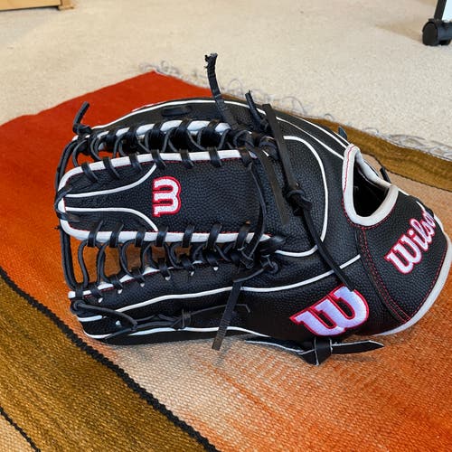 Brand New Wilson A2000 SCOT7 w/ SuperSkin & Spin Control Baseball Glove 12.75" (WBW1001571275)