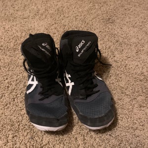 Used Asics Snap-down wrestling shoes