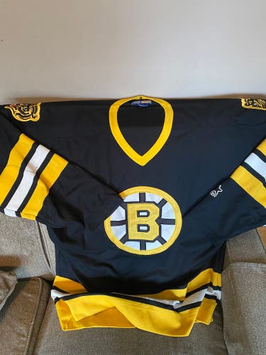Boston bruins jersey