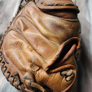 T.M.C. Quality Sporting Goods Right Hand Throw Catcher's Baseball Glove 32"