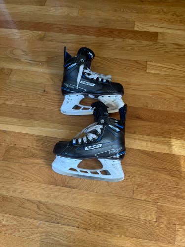 Used Bauer Wide Width  Size 3.5 Nexus Elevate Hockey Skates