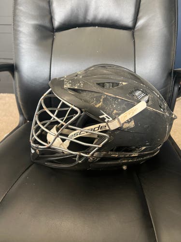 Player's Cascade R Helmet