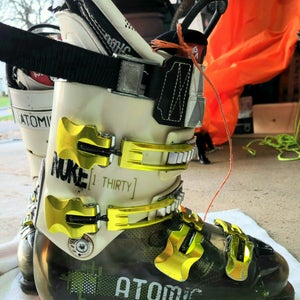 Used Unisex Atomic All Mountain Nuke 130 Ski Boots