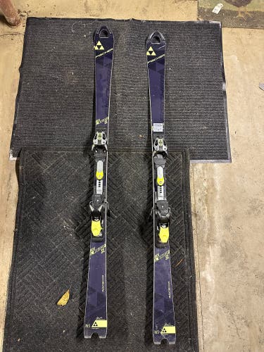 Fischer Skis With Bindings (EXCELLENT CONDITION)