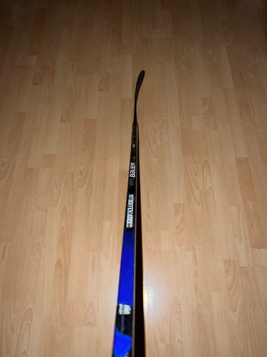 Senior Left Hand P28M Pro Stock Supreme UltraSonic Hockey Stick