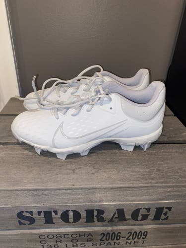 Nike Hyperdiamond 4 Keystone "White/Black/Pure Platinum/Wolf Grey" Women's Softball Molded Cleat