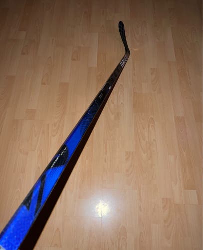 Intermediate Left Hand P28 Pro Stock Nexus Geo Hockey Stick
