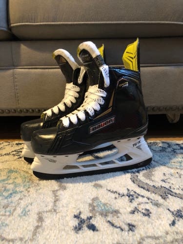 Mint - Bauer Supreme Ignite Pro Hockey Skates Size 5D w/ Bauer Black Steel