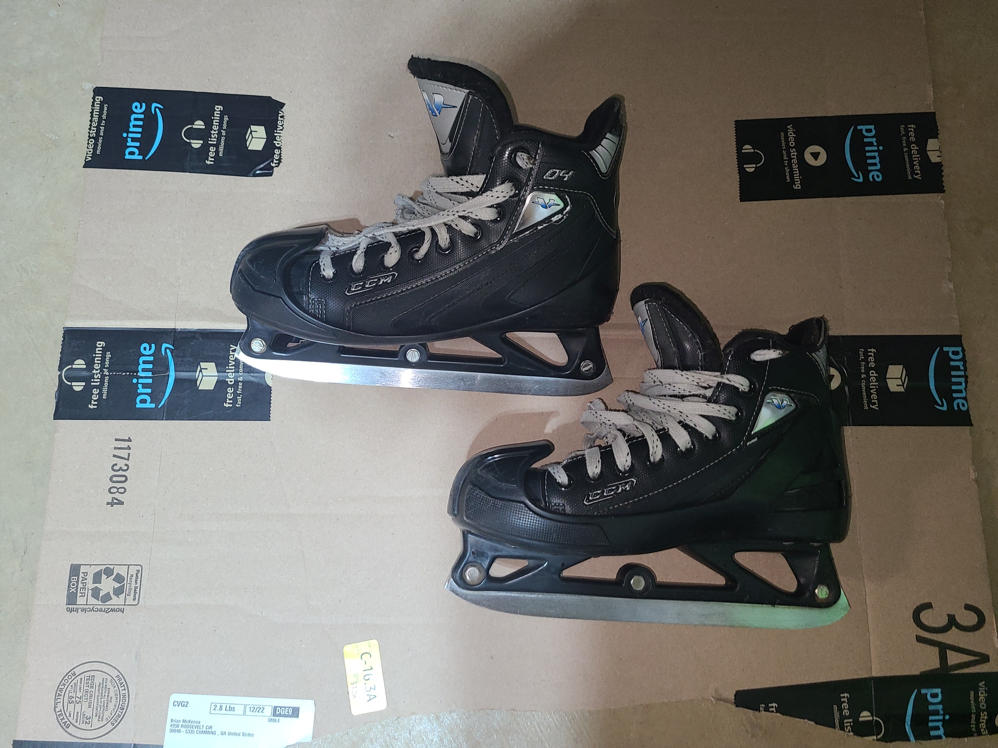 Junior Used CCM Vector 4.0 Hockey Goalie Skates Regular Width Size 4.5