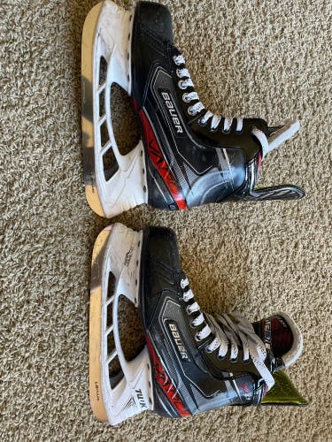 Used Bauer Regular Width  Size 7 Vapor X2.9 Hockey Skates