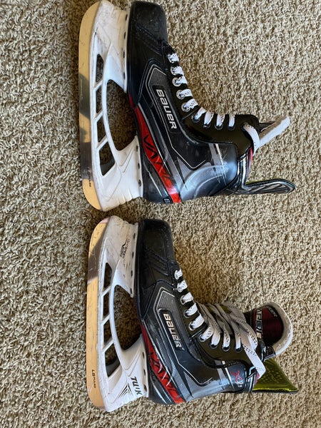 Used Bauer Regular Width Size 7 Vapor X2.9 Hockey Skates
