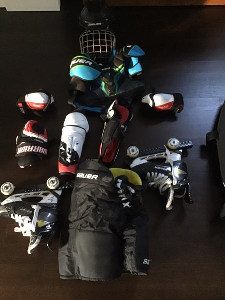 Full set of hockey gear (Skater)