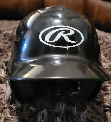 Used 6 1/2 - 7 1/2 Rawlings Batting Helmet