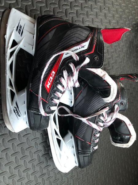 Senior Used CCM JetSpeed 260 Hockey Skates Regular Width Size 8.5