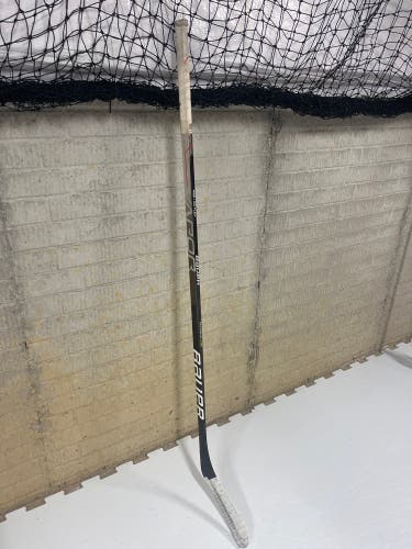 Intermediate Left Hand P28  Vapor Hyperlite Hockey Stick