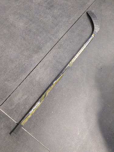 Used Intermediate Bauer Right Handed Supreme 1S Hockey Stick P88