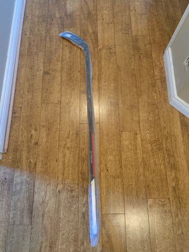 Right Hand Bauer Vapor Hyperlite Stick p92