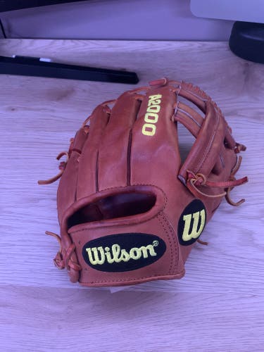 Infield 9.5" A2000 Baseball Training Glove