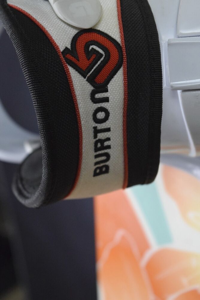 BURTON STERLING SNOWBOARD SIZE 149 CM WITH BURTON MEDIUM BINDINGS