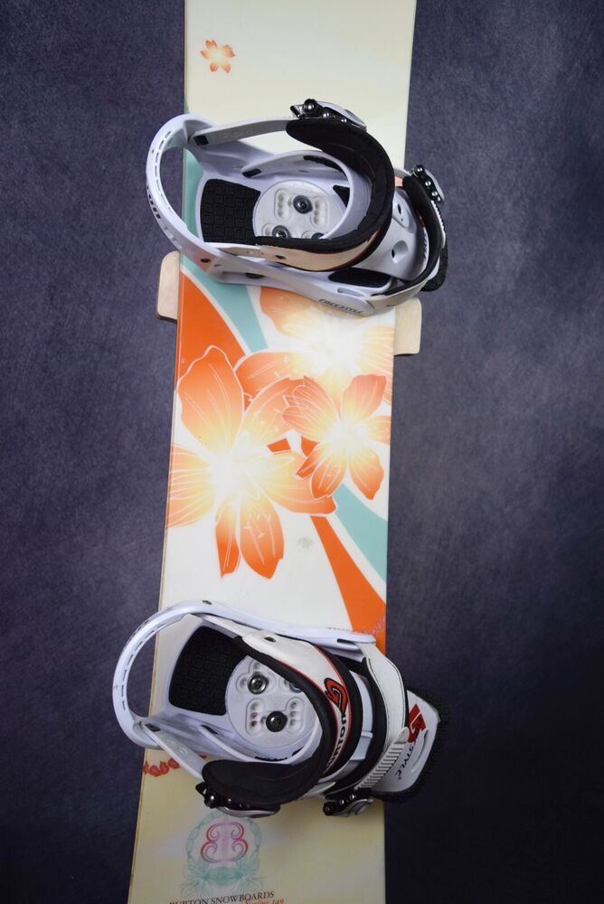 BURTON STERLING SNOWBOARD SIZE 149 CM WITH BURTON MEDIUM