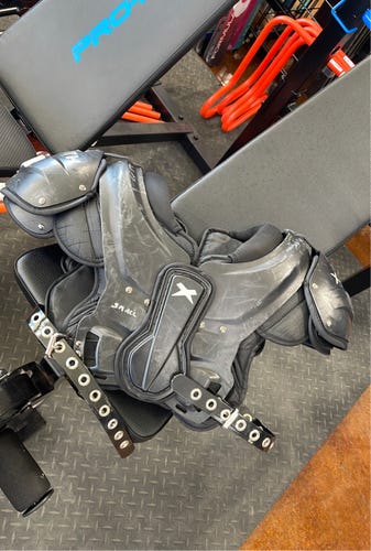Xenith Used Small Shoulder Pads