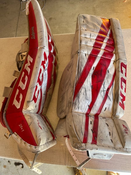 CCM Extreme Flex E3.5 Goalie Pads