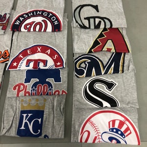 Major League Baseball adult large T-shirts