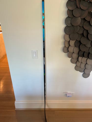 Senior Right Handed P92 Nexus Geo Hockey Stick