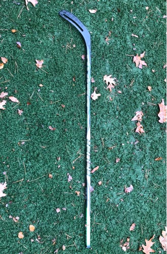 Intermediate Right Handed P28 Sling Hockey Stick