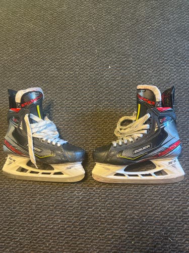 Used Bauer Wide Width Pro Stock Size 8.5 Vapor 2X Pro Hockey Skates