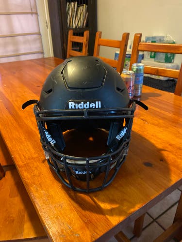 Used Medium Riddell SpeedFlex Helmet