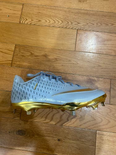 Gray Used Metal Low Top