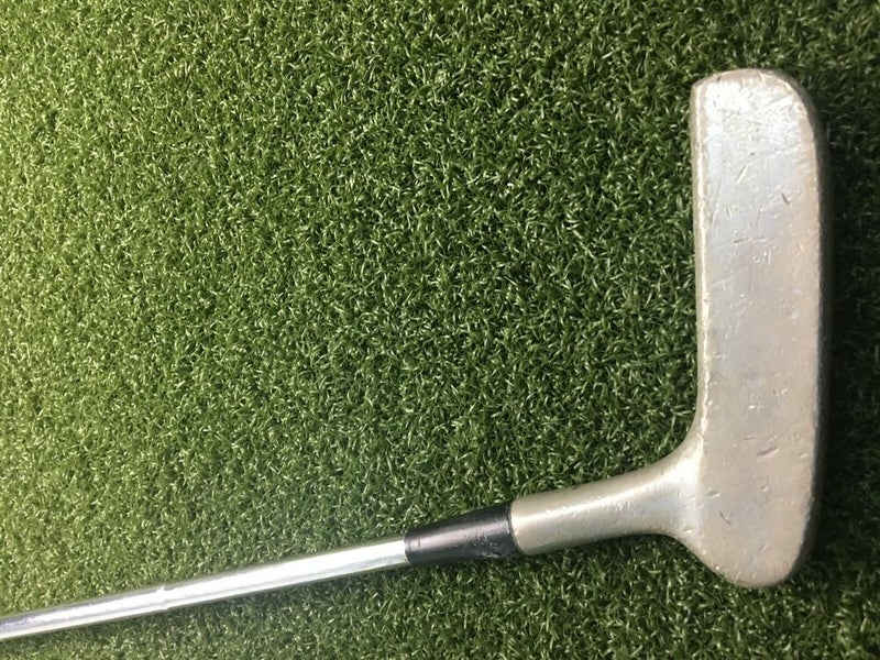 Wilson Custom Blade Putter  /  RH  / Steel ~35" / Nice Leather Grip / mm6831