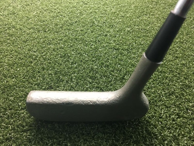 Wilson Custom Blade Putter  /  RH  / Steel ~35" / Nice Leather Grip / mm6831