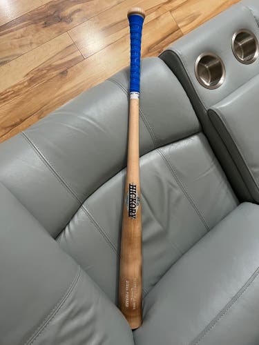 Wood (-3) 30 oz 33" 28NA Bat