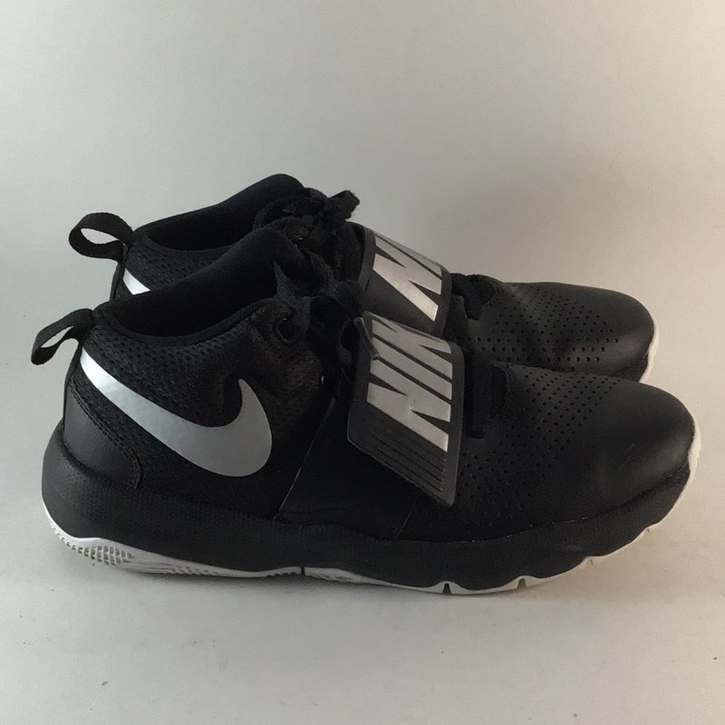 Nike Team Hustle basketball shoes sneakers black size youth 5 881941-001