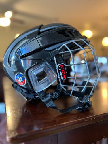Used Youth CCM Fitlite 3DS Helmet