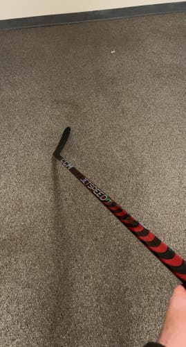 Senior Right Handed P28M Pro Stock JetSpeed FT5 Pro Hockey Stick