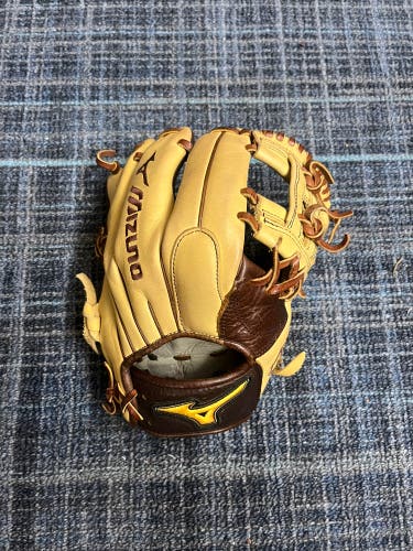 Mizuno Classic Pro GCP 66S3 Glove
