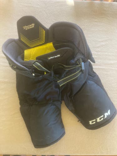 Junior Large CCM  Tacks 5092 Hockey Pants