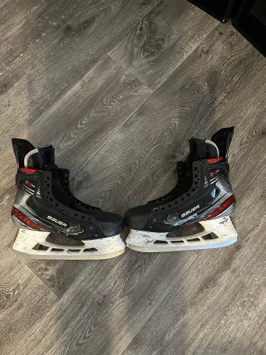 Used Bauer Wide Width Pro Stock Size 8.5 Vapor 2X Pro Hockey Skates