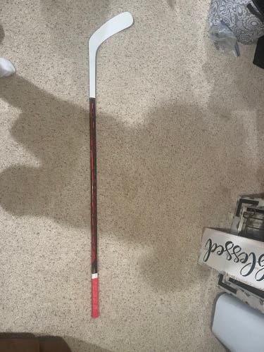 Intermediate Right Handed P29  Jetspeed FT4 Pro Hockey Stick